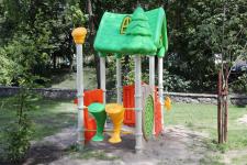 Urządzenie zabawowe w Ogródku Jordanowskim w Orzyszu